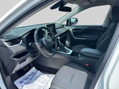 2023 Toyota RAV4 LE