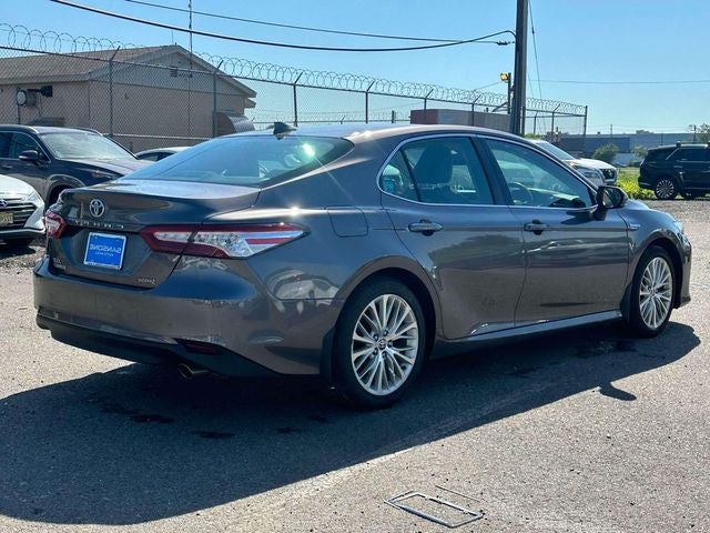 2020 Toyota Camry Hybrid XLE