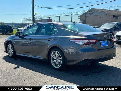 2020 Toyota Camry Hybrid XLE