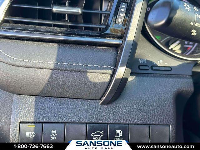 2022 Toyota Camry Hybrid SE