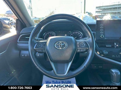 2022 Toyota Camry SE