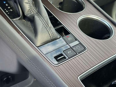 2022 Toyota Sienna LE 8 Passenger