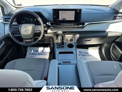 2025 Toyota Sienna LE 8 Passenger
