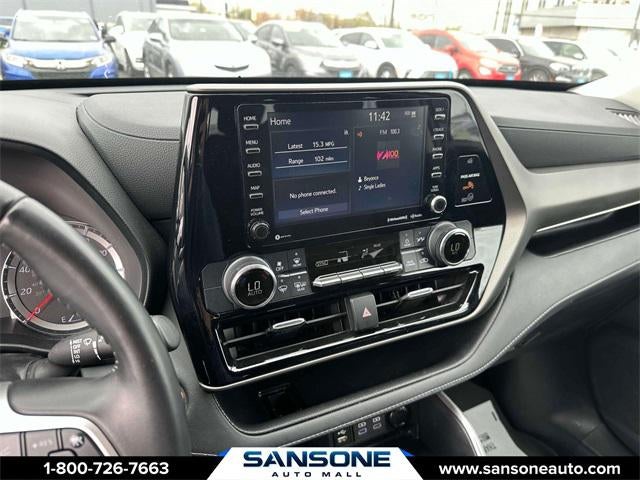 2022 Toyota Highlander LE