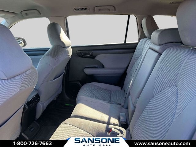 2022 Toyota Highlander LE