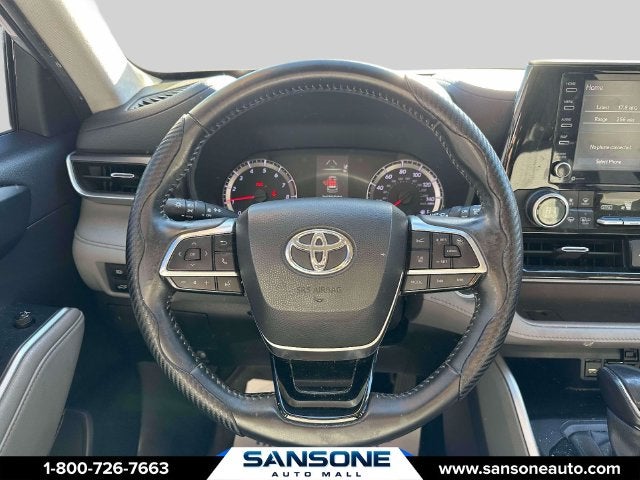 2021 Toyota Highlander LE