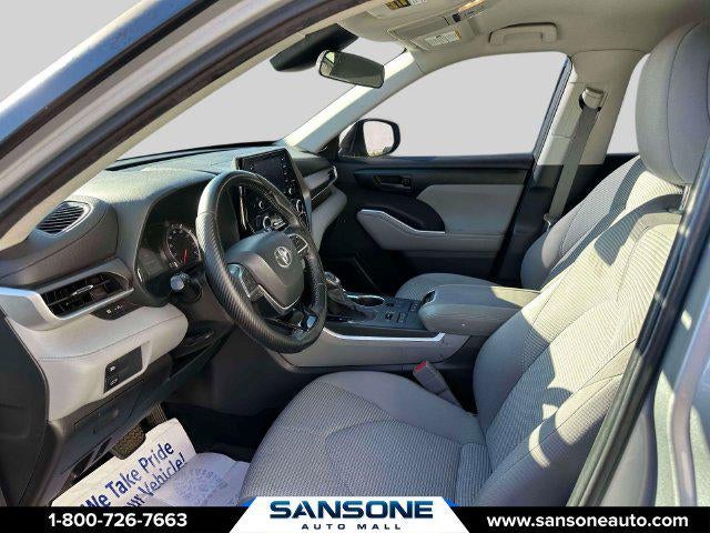 2021 Toyota Highlander LE