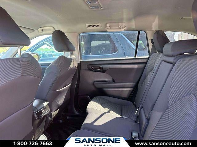 2022 Toyota Highlander LE