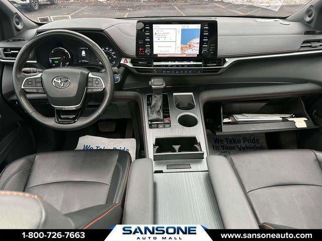 2022 Toyota Sienna XSE 7 Passenger