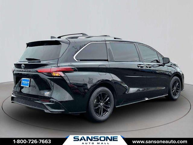 2022 Toyota Sienna XSE 7 Passenger
