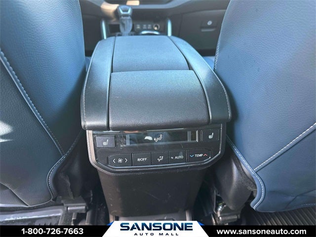 2025 Toyota Highlander Hybrid Platinum