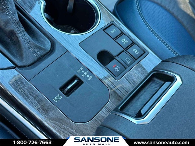 2025 Toyota Highlander Hybrid Platinum