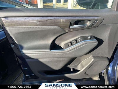 2025 Toyota Highlander Hybrid Platinum