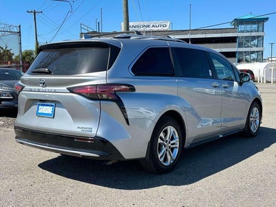 2024 Toyota Sienna Platinum 7 Passenger