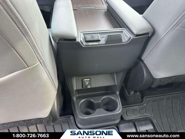 2024 Toyota Sienna XLE 8 Passenger