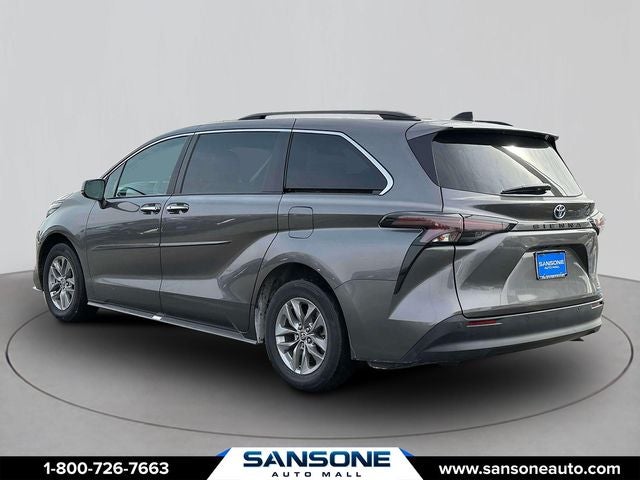 2024 Toyota Sienna XLE 8 Passenger