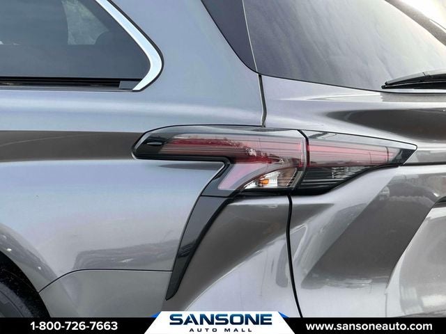 2024 Toyota Sienna XLE 8 Passenger