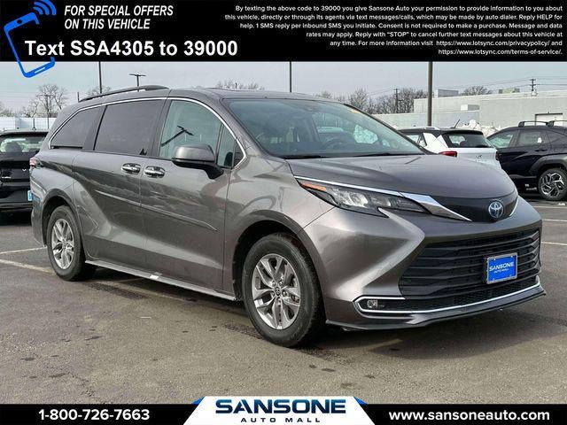 2024 Toyota Sienna XLE 8 Passenger