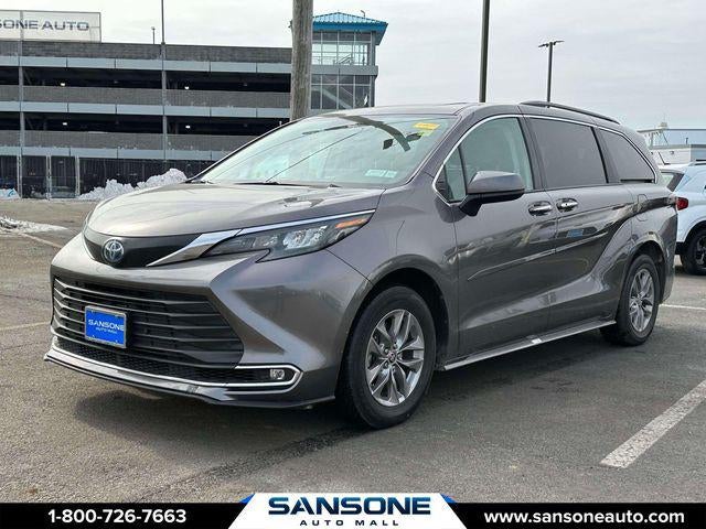 2024 Toyota Sienna XLE 8 Passenger