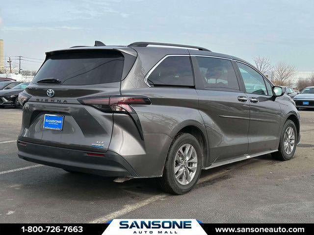 2024 Toyota Sienna XLE 8 Passenger