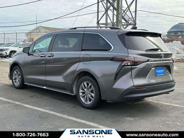 2024 Toyota Sienna XLE 8 Passenger