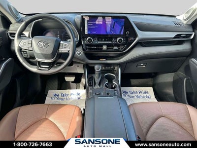 2025 Toyota Highlander Hybrid Limited 25th Edition