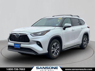 2024 Toyota Highlander Hybrid XLE