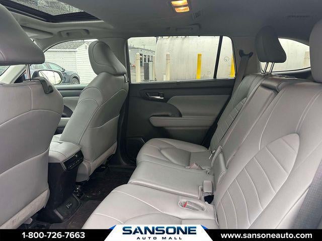 2024 Toyota Highlander Hybrid XLE