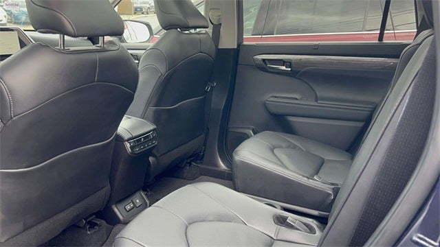 2024 Toyota Highlander Platinum
