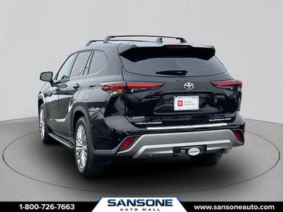2025 Toyota Highlander Platinum