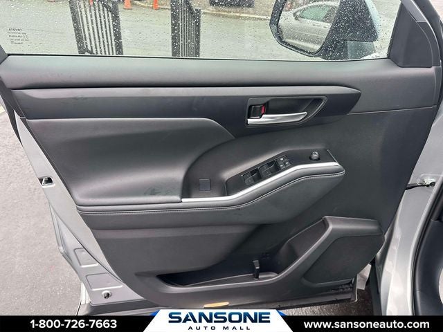 2025 Toyota Highlander XLE