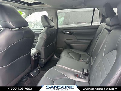 2025 Toyota Highlander XLE