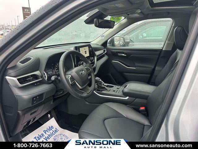 2025 Toyota Highlander XLE