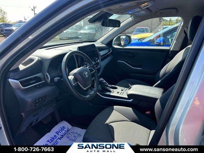 2024 Toyota Highlander LE