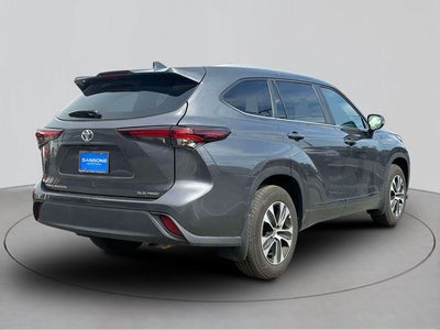 2025 Toyota Highlander XLE