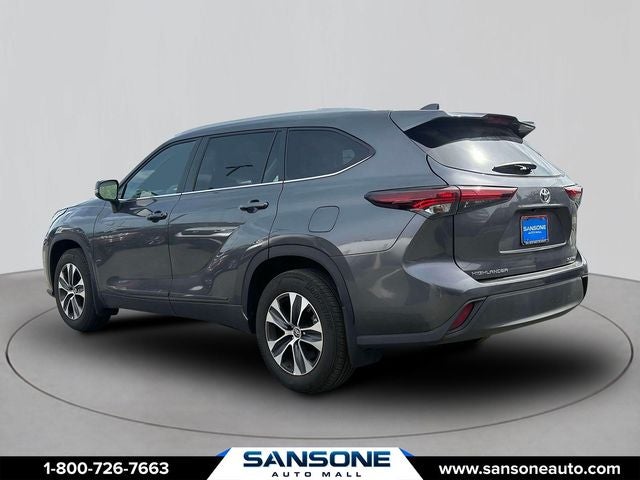 2025 Toyota Highlander XLE