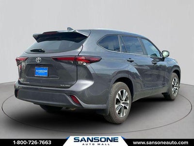 2025 Toyota Highlander XLE
