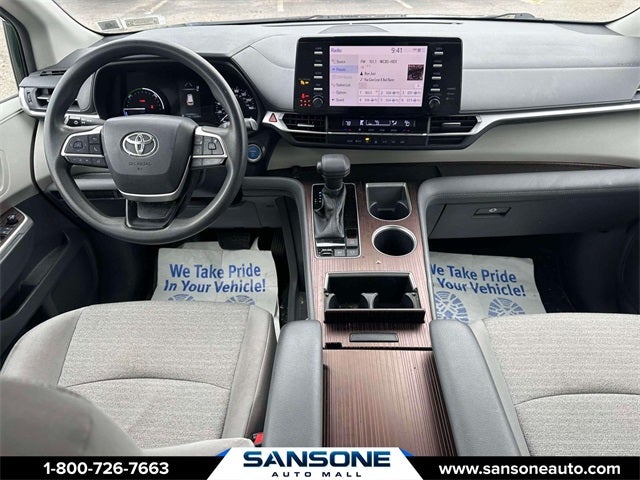 2021 Toyota Sienna LE 8 Passenger