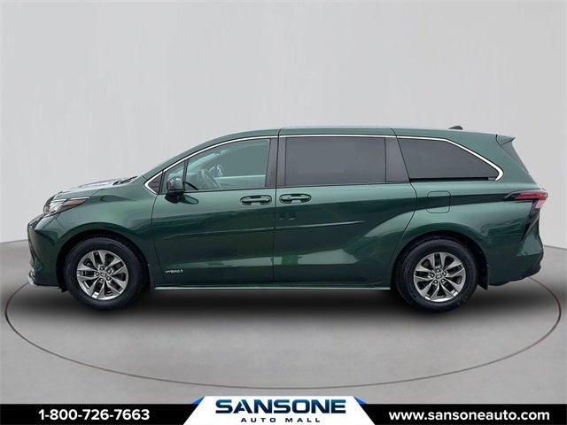2021 Toyota Sienna LE 8 Passenger