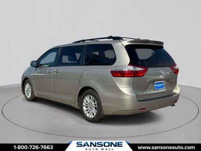 2015 Toyota Sienna XLE 8 Passenger