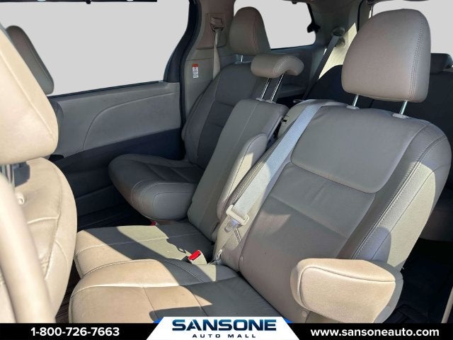 2015 Toyota Sienna XLE 8 Passenger