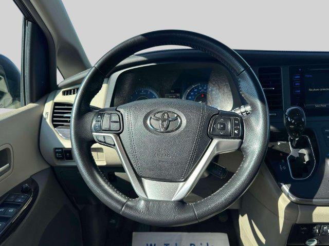 2015 Toyota Sienna XLE 8 Passenger