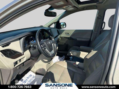 2015 Toyota Sienna XLE 8 Passenger