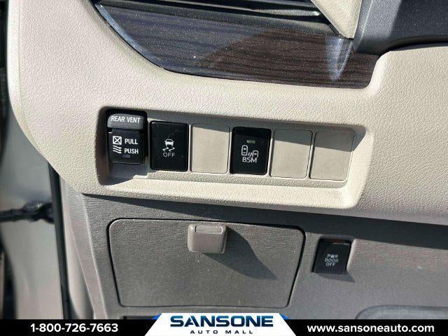 2015 Toyota Sienna XLE 8 Passenger