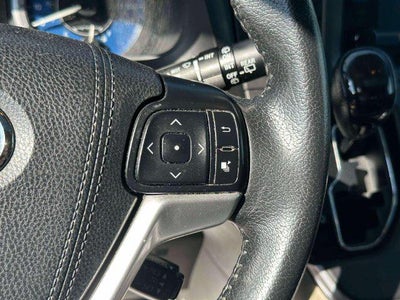2015 Toyota Sienna XLE 8 Passenger