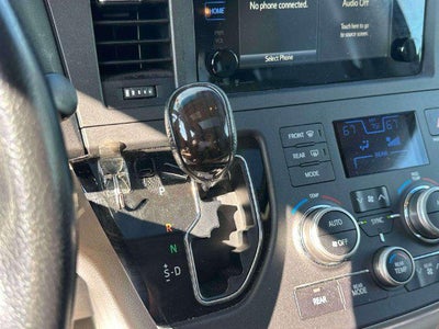 2015 Toyota Sienna XLE 8 Passenger