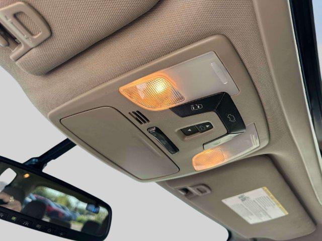 2015 Toyota Sienna XLE 8 Passenger