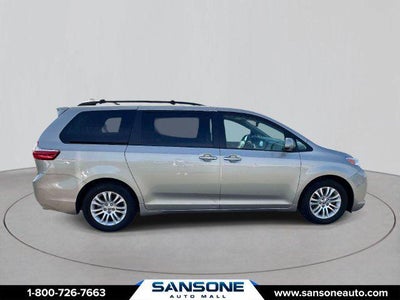 2015 Toyota Sienna XLE 8 Passenger