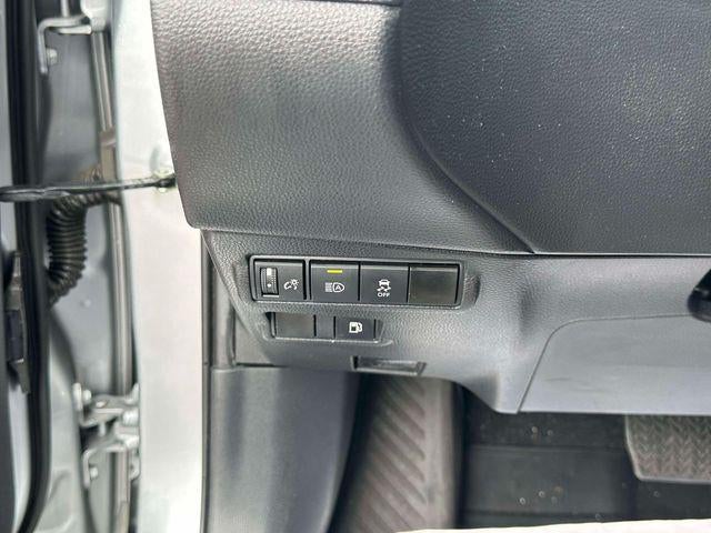 2025 Toyota Corolla Cross Hybrid SE