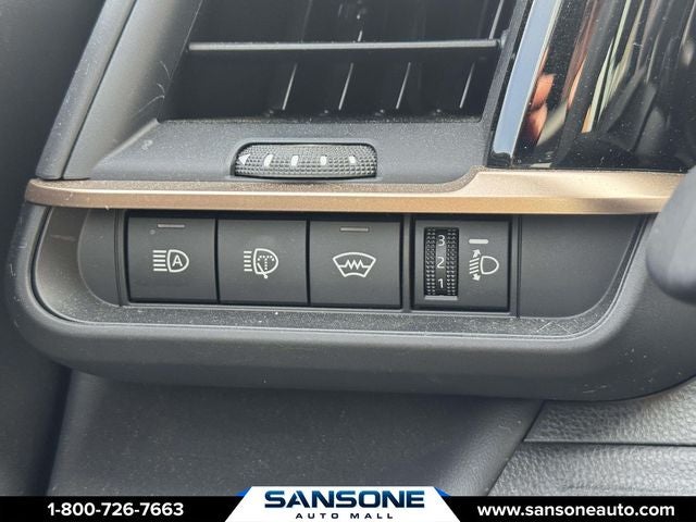 2025 Toyota Crown Signia XLE